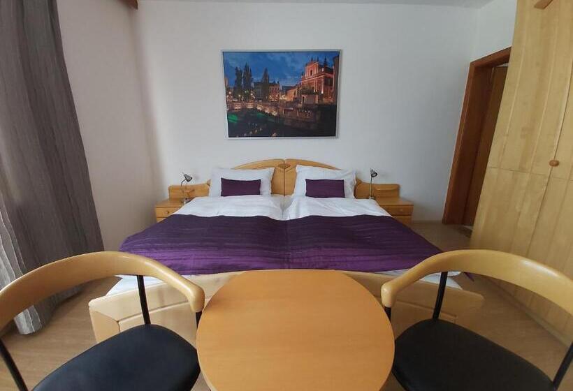 패밀리 룸, B&b Pension Karlsdorfer Hof