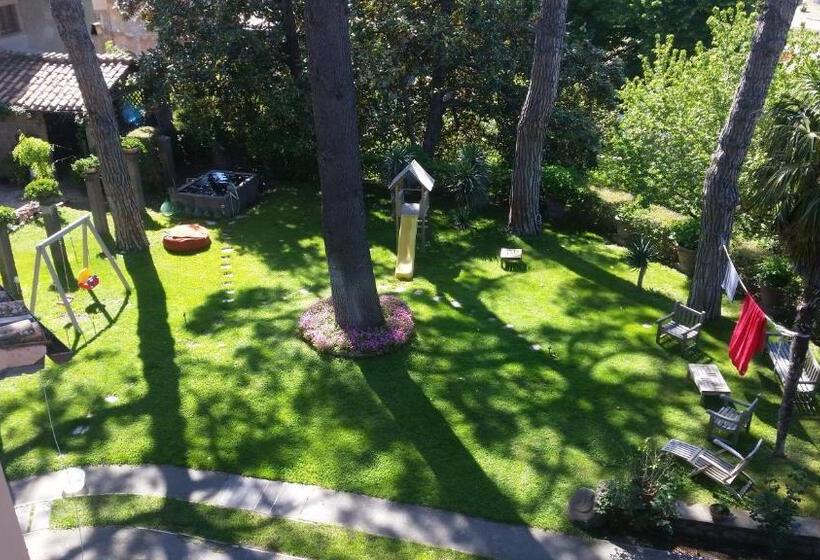 اتاق استاندارد با چشم‌انداز باغ, B&b A Piazza Del Gesù