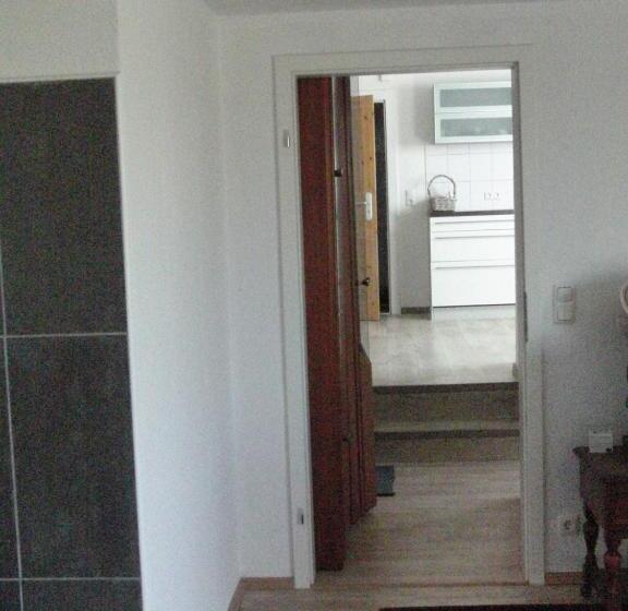 ルームシェアのワンベッド, Guesthouse Herriot