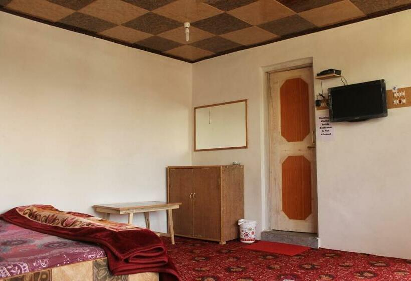 디럭스 룸, Howrah Guest House