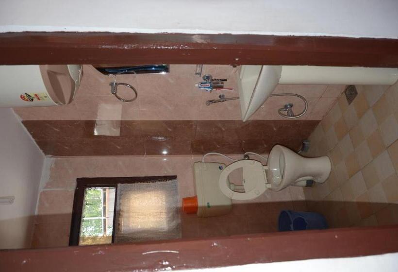 디럭스 룸, Howrah Guest House