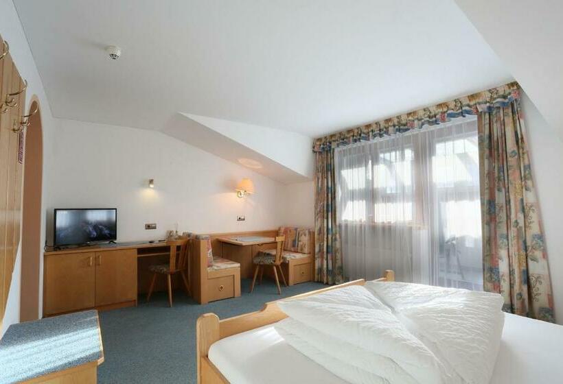 اتاق استاندارد با چشم‌انداز کوهستان, Alpenhotel Ratsberg 1650m