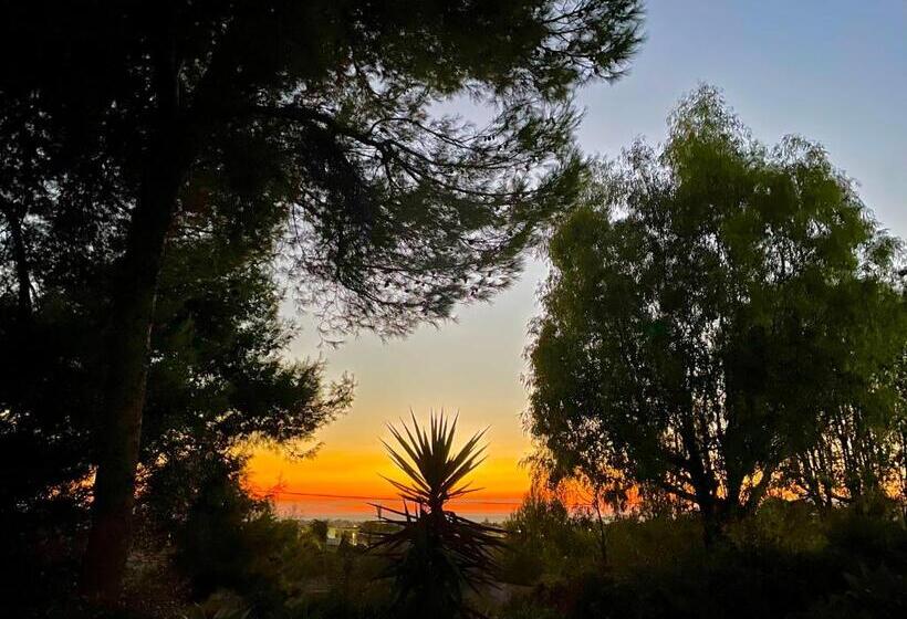 چادر با خدمات رفاهی استاندارد, Giardinello Stagnone Sunset