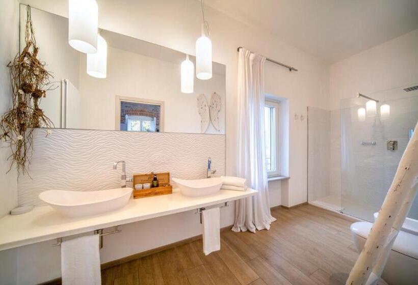سوئیت با بالکن, Langhe Country House