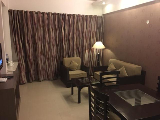 이그제큐티브 스위트, Shiva Oasis Resort