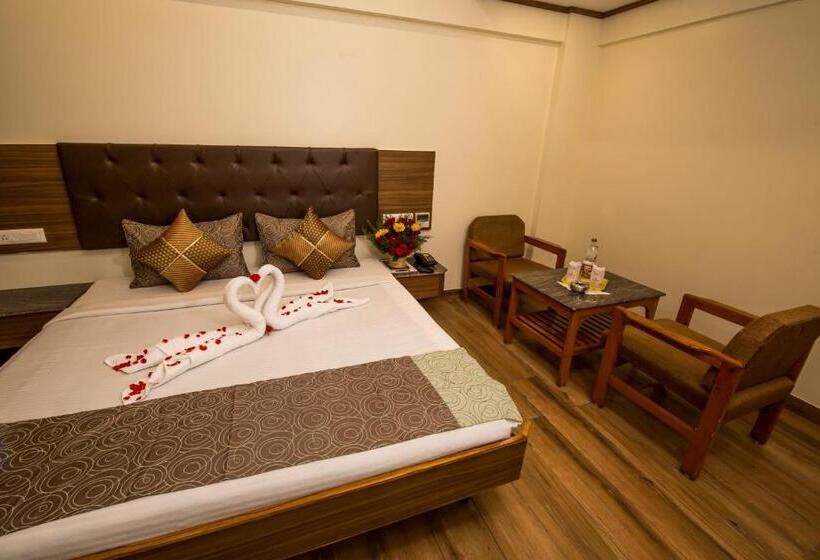 Номер Executive, Sri Janakiram Hotels