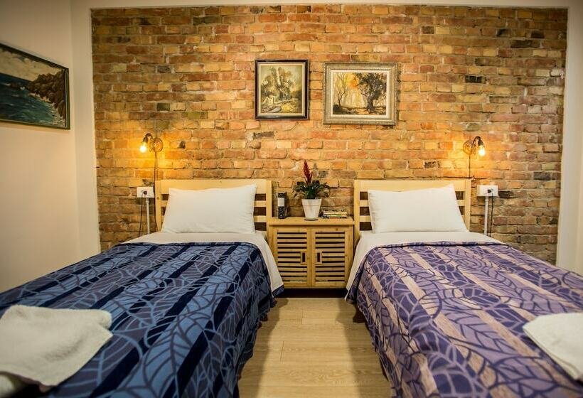 اتاق سوپریور با چشمانداز باغ, B&b Artistic Tirana