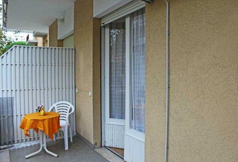 Номер Стандарт Трехместный, B&b Hotel Lina