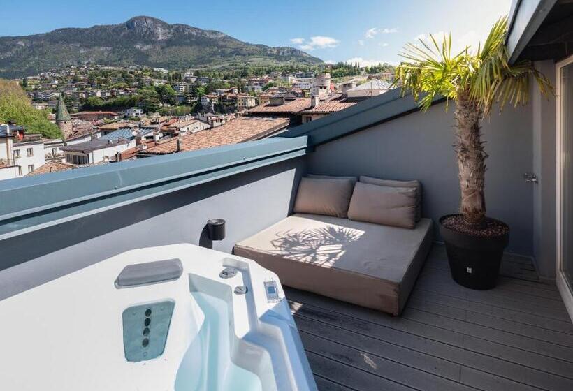 استودیوی استاندارد, Hi Room Vicolo Del Vò