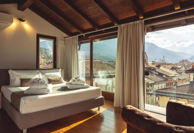 سوییت جونیور, Hi Room Vicolo Del Vò