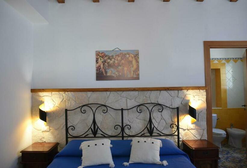 Quarto Triplo Estandar, B&b Antico Palmento