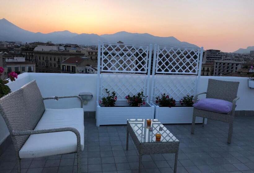 اتاق استاندارد با بالکن, La Terrazza Su Palermo