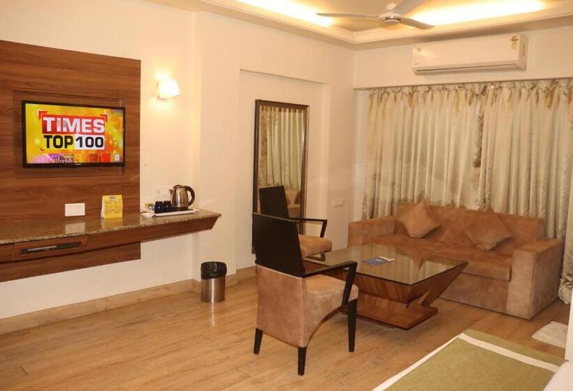 Люкс, Kyriad Hotel Indore By Othpl
