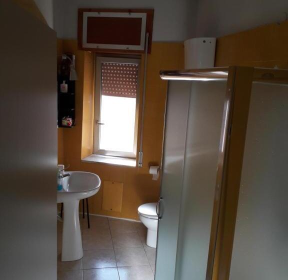 舒适三人间, B&b Business Vacanze