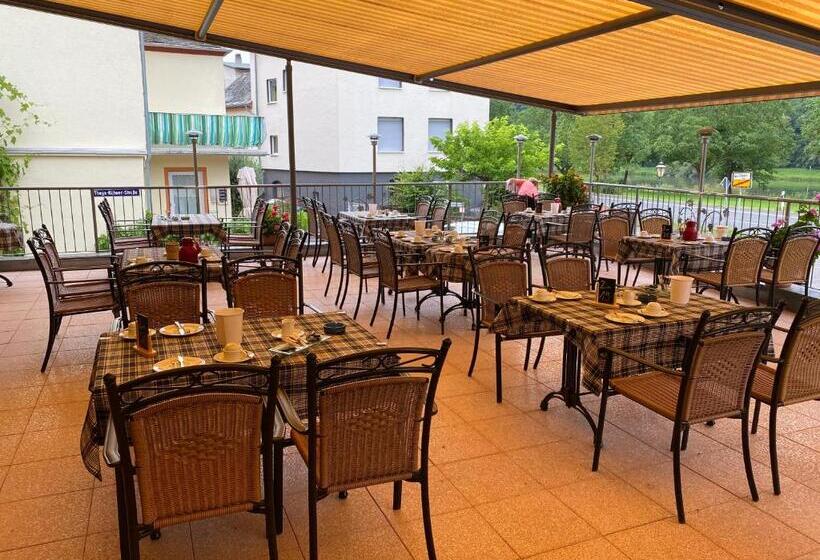 Номер Стандарт с Балконом, Moselterrasse