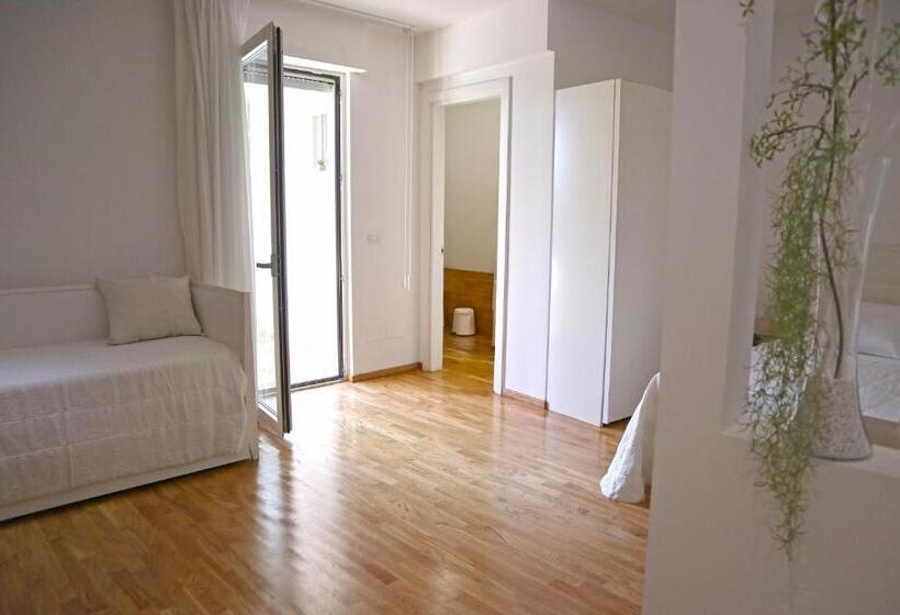 اتاق استاندارد, Adagio Salentino