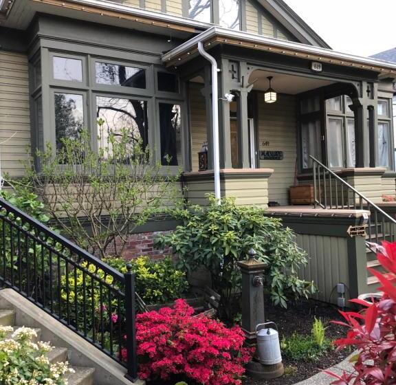 Люкс, Robert Porter House Inn