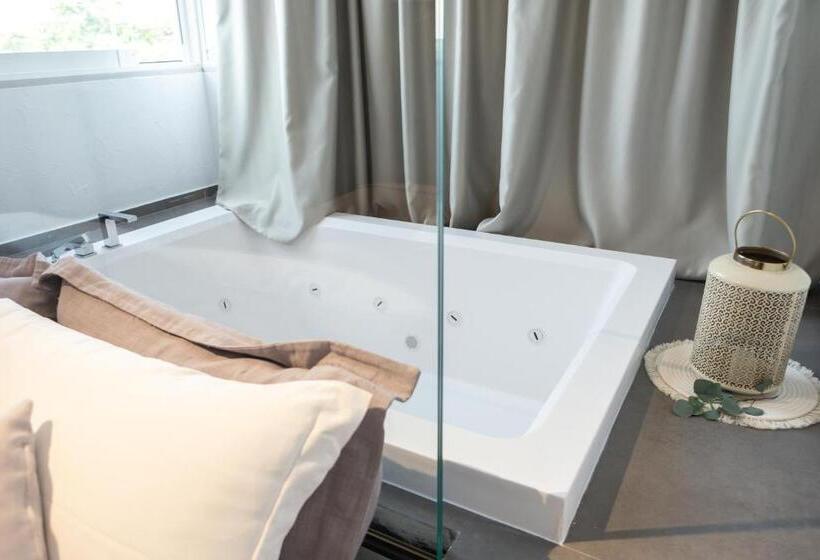 Quarto Estandar com Hidromassagem, Vigna Caracciolo