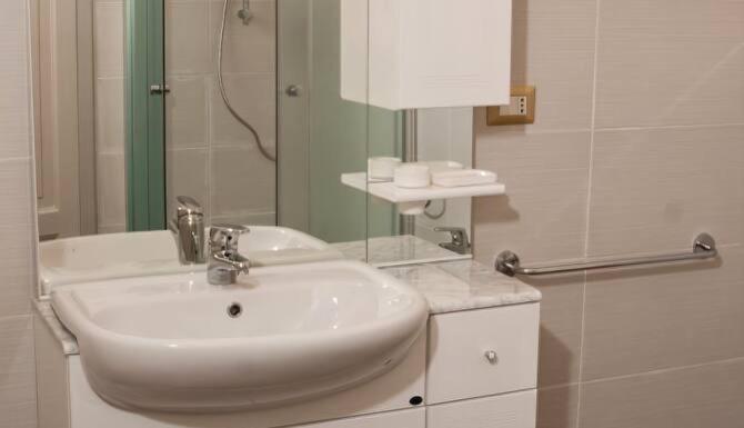 Quarto Estandar Banheiro Compartilhado, Villa Zara