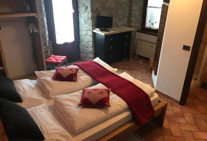 Номер Стандарт Трехместный, Casa Benassi ,room&suite , Con Zona Benessere