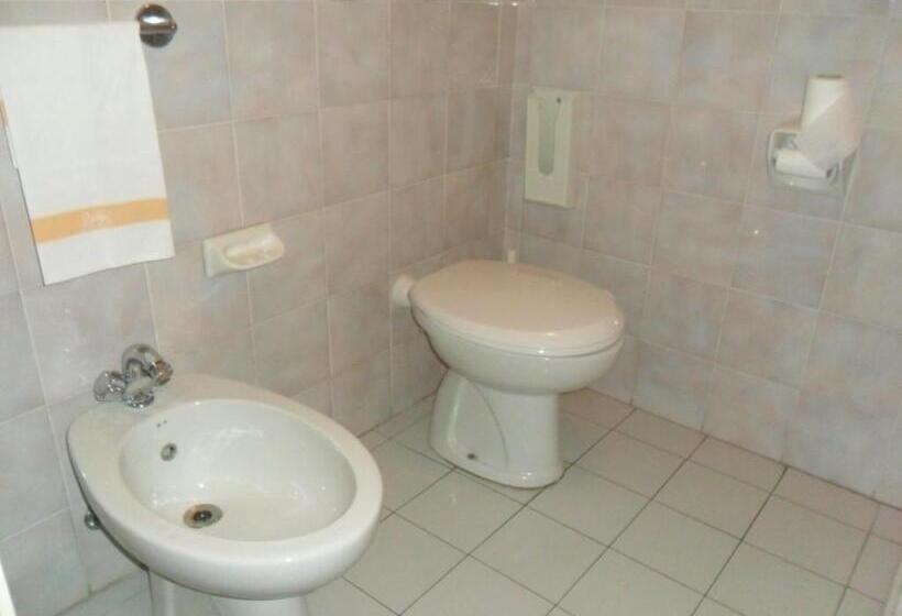 Четырехместный Номер Стандарт, Albergo Romeo