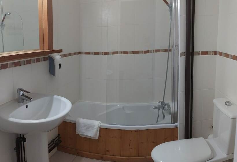 اتاق استاندارد سه نفره, Aalborg