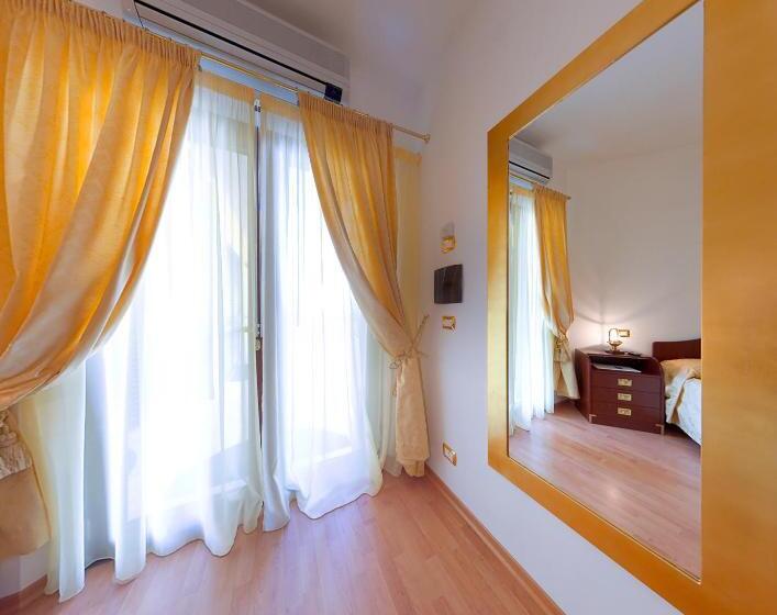اتاق استاندارد چهار تخته, Le Cave