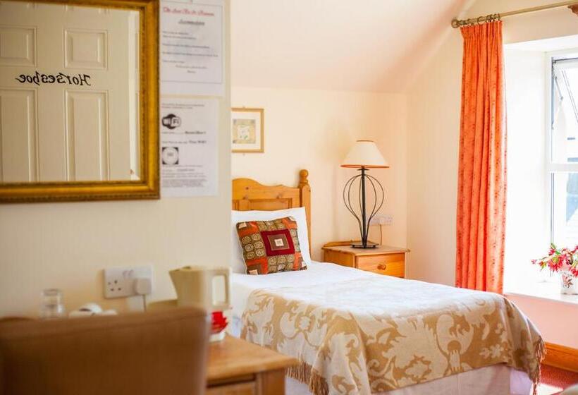 Семейный Номер, The Anvil Bar B&b