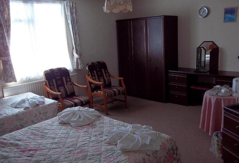 Family Suite, Ashley Court Hotel