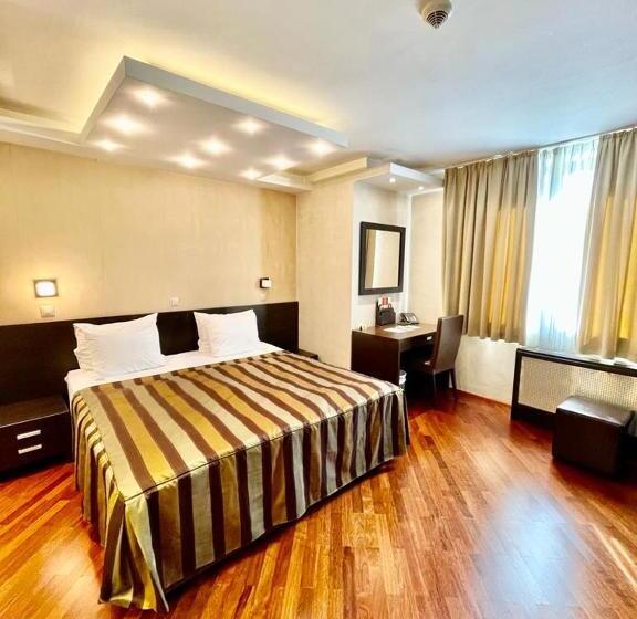 1 Bedroom Penthouse Apartment, City Boutique