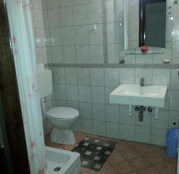 غرفة كومفورت ثلاثية, Guesthouse Kod Mosta