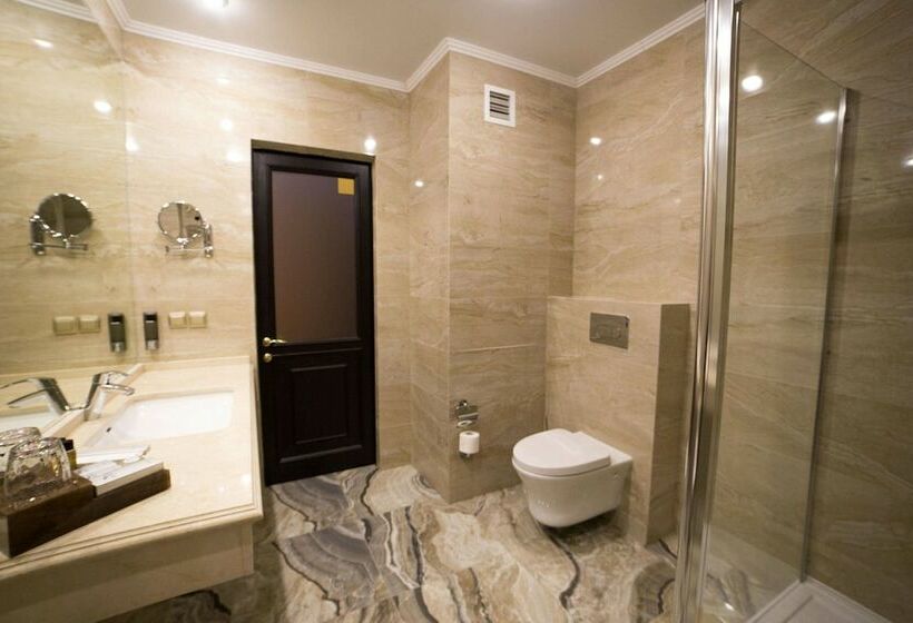 سوییت جونیور, Best Western Plus Astana