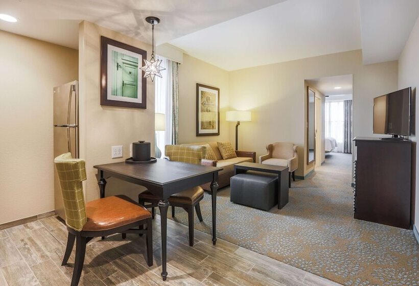 适合残疾人士使用的套间, Homewood Suites By Hilton Charleston Historic District