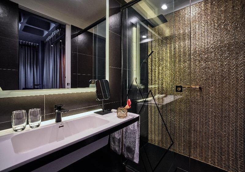 Номер Стандарт, Indigo Warsaw Nowy świat, An Ihg