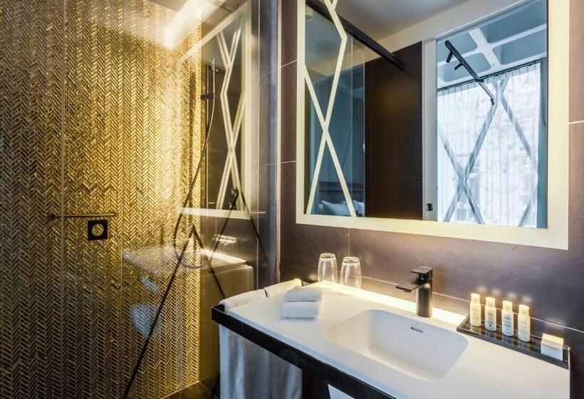 Номер Стандарт, Indigo Warsaw Nowy świat, An Ihg