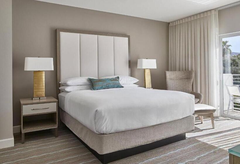 מיטת קינג בסוויטה, Paseo, Autograph Collection