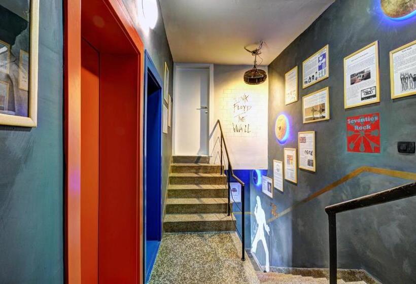 اتاق استاندارد سه نفره, Rock Rooms Pula