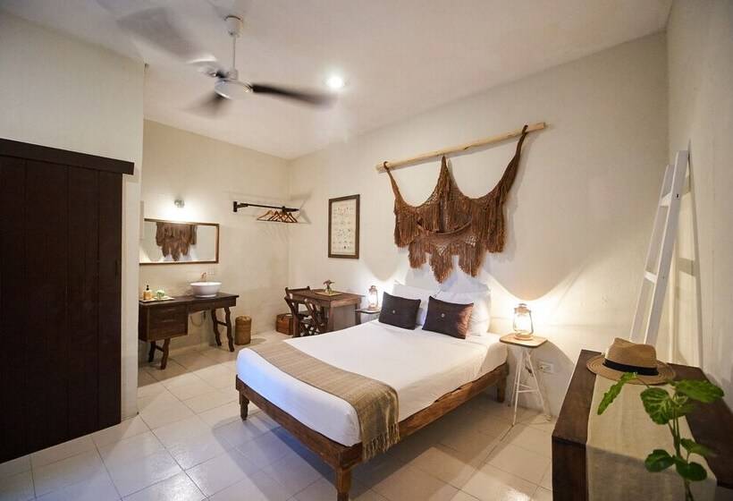 高级三人间, Secret Garden Tulum