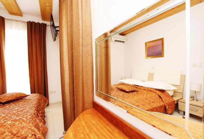 스위트, Villa Kampanel