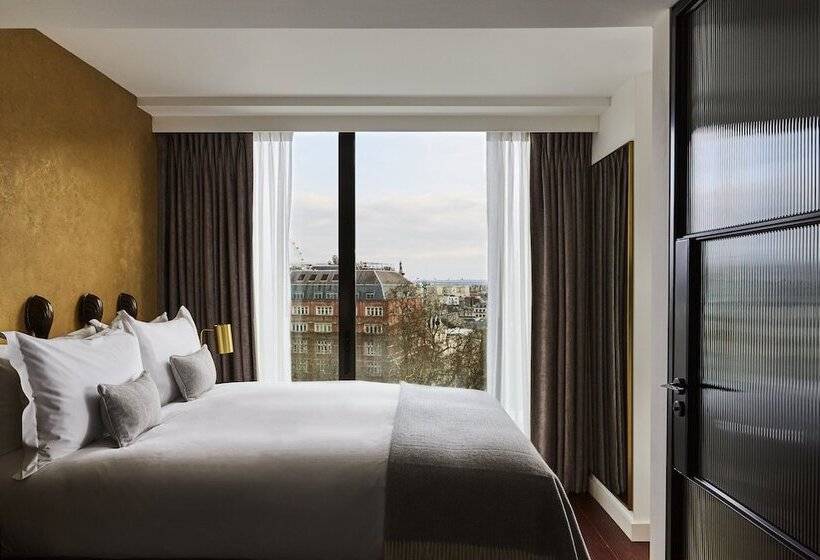 带城市景观的优质房间, Indigo London   1 Leicester Square, An Ihg