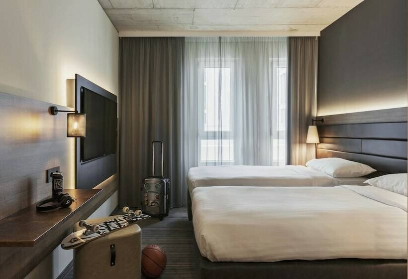 Номер Стандарт, Moxy Frankfurt East