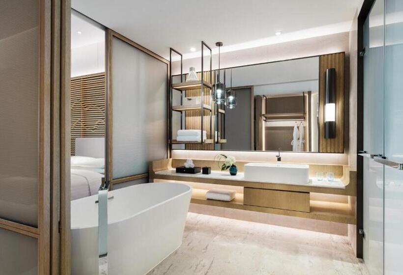 اتاق استاندارد با تخت بزرگ, Shenzhen Marriott Hotel Golden Bay