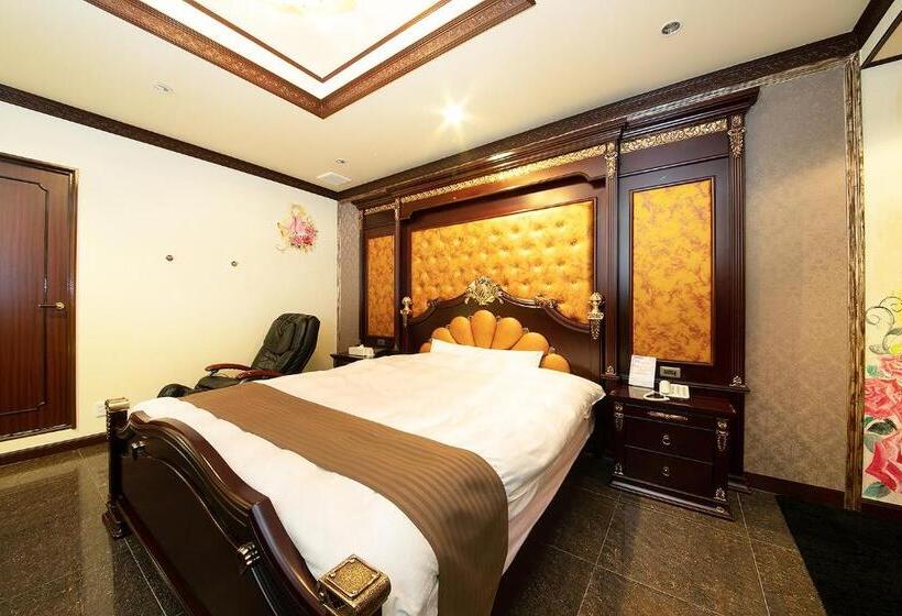 Номер Deluxe, To