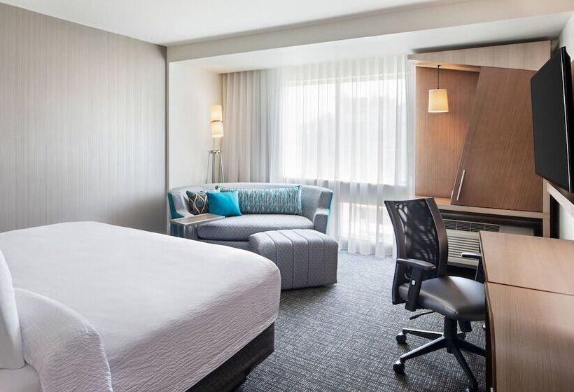 스위트, Courtyard By Marriott Wayne Fairfield