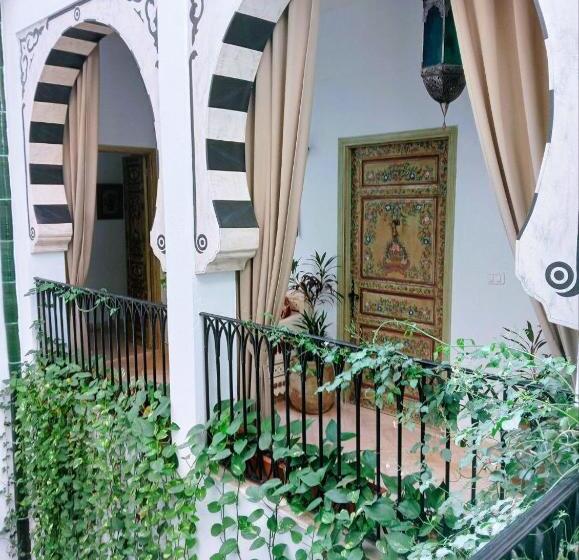 اتاق سوپریور, El Patio Courtyard House