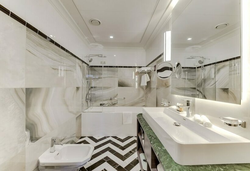 Habitación Estándar, Grand Poet Hotel And Spa By Semarah