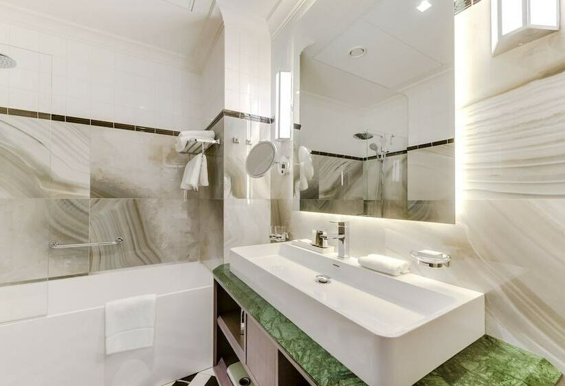 Habitación Superior, Grand Poet Hotel And Spa By Semarah