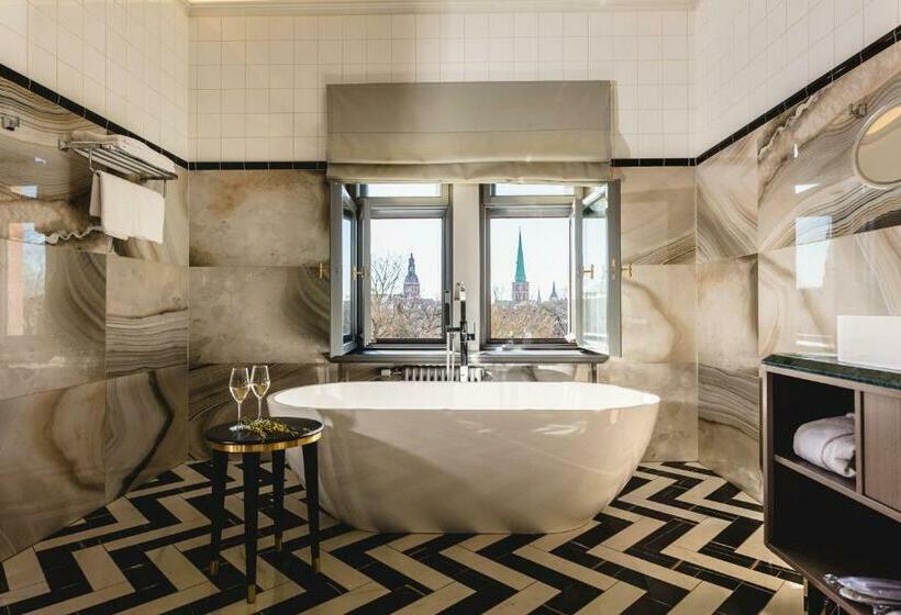 Suite, Grand Poet Hotel And Spa By Semarah