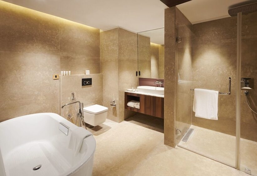 سوییت اجرایی, Hilton Garden Inn Lucknow