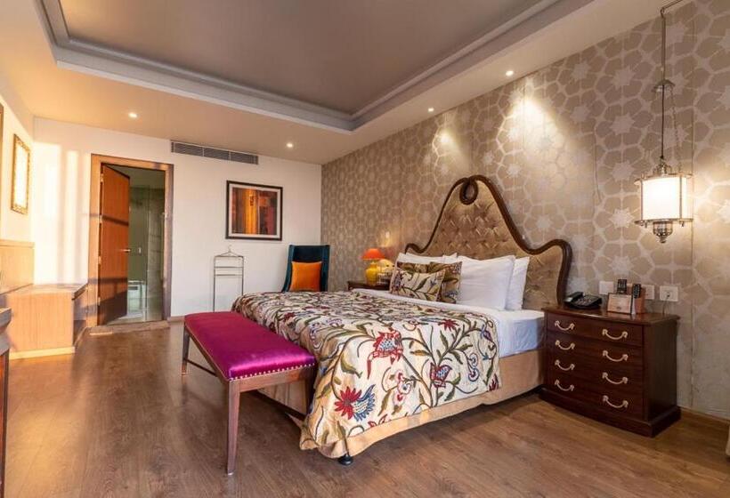 이그제큐티브 스위트, Indraprastha Spa Resort